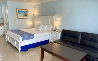 Beachgate Condo Suites and Hotel 437