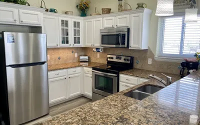 Beachgate Condo Suites and Hotel 331