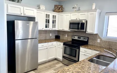 Beachgate Condo Suites and Hotel 321+322