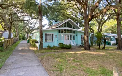 SUBLIME - 4-Bedroom Home