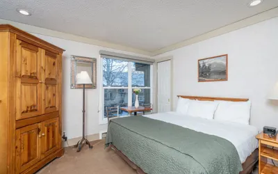 Mountainside Inn 318