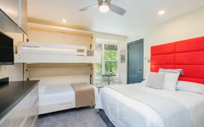 Mountainside Inn 421