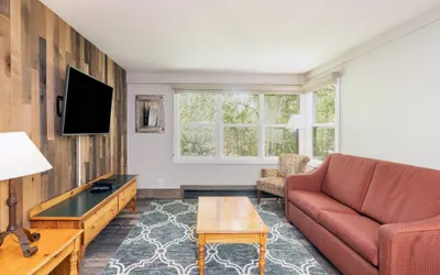 Mountainside Inn 113