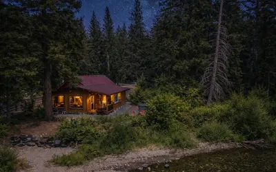 Rivers Edge | Riverfront | Stargazing | Hot Tub