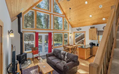 Cascade Adventure Cabin