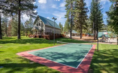 Recharge by the River | Modern Fun | Sport Court | Hot tub | Fenced