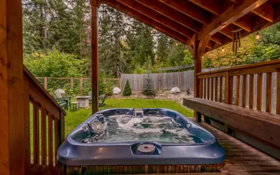 Paws in the Mountains | Pet Escape | Fully Fenced | Hot Tub