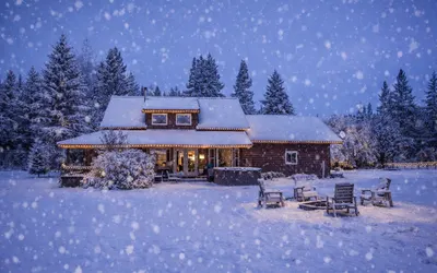 Alpine Acres | Wide Open Space | Large Yard | Hot Tub | In Plain