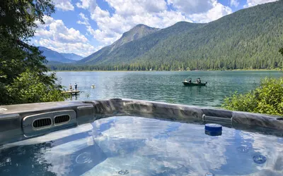 Alpine Lake Escape | Fish Lake Living | Dock | Kayaks | Hot tub