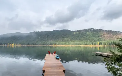 Alpine Lake Escape on Fish Lake