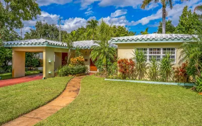 Beautiful Comfy Home With Hot Tub Close To Beach