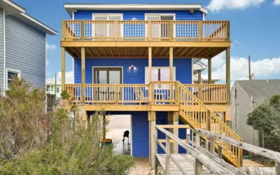 Sea Haven - OCEANFRONT!  Amazing master suite with a private oceanfront deck!  Recently renovated and perfect for the entire family