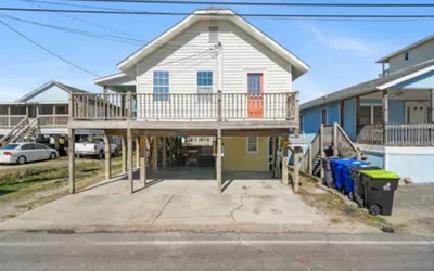 Beach Cabin - perfect for your family getaway! Pet Friendly!