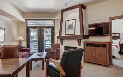 Cirque 1 Bedroom + Den Condo #110