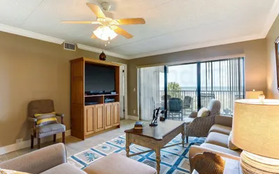 Recently Renovated Beach Condo with Large Patio Deck and Ocean View
