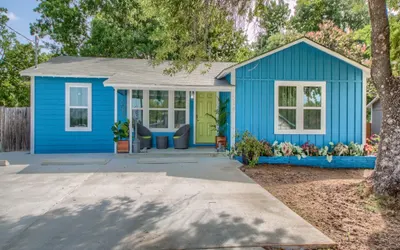 DT 534 Castle Shadow Cottage