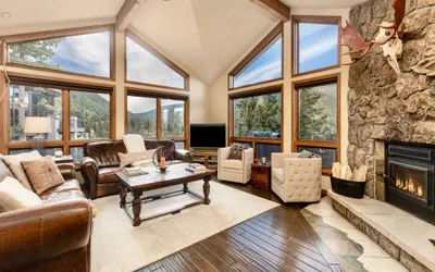 Alpenglow Vacation Home at Windcliff