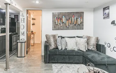 Cozy Modern 1BR Apartment - Just 10 mins From JFK Airport