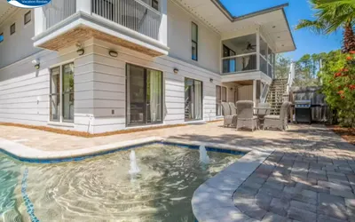 6BR & 2 bonus rooms | Private Pool & Golf Cart | Walk to Seaside!