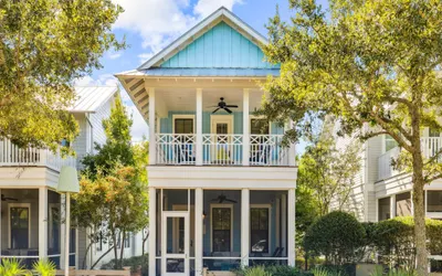 Seas the Day | 126 E Royal Fern