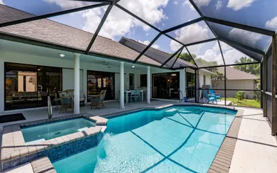 14927 Palm Breeze: Heated Pool, Spa, Water Views, Beach