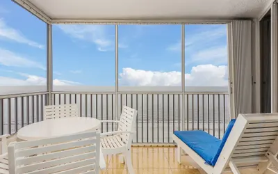 Beach Villas 701 Top-Floor Corner Condo: Views, Pool, Balcony