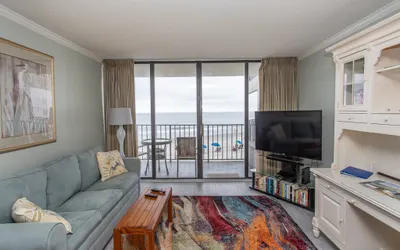 ROYAL GARDEN RESORT 203