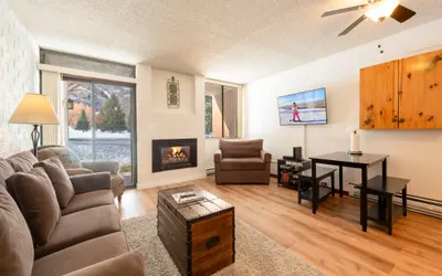 Park Avenue 1BR Silver