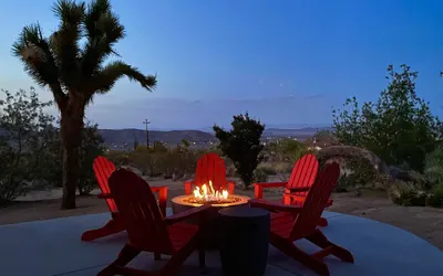 Horizon House | Hot Tub, Fire Pit & BBQ | Adobe in JT