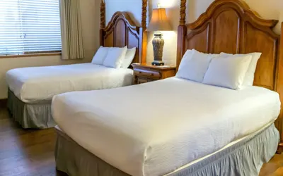 Villa 1071 2 Queen Beds - 1 Bedroom 1 Bath No Kitchen