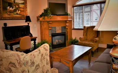 Villa 3050 1 Bed 1 Bath Full Kitchen