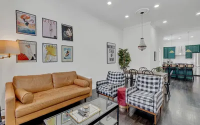 Art Deco Inspired Designer 2 Bed Loft w/ Parking