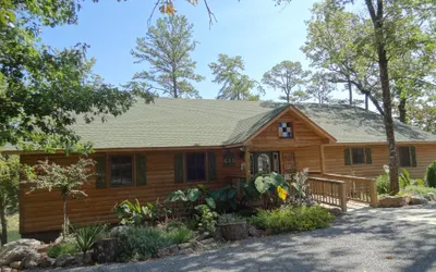 Mountain Harbor  three bedroom cottage on lake