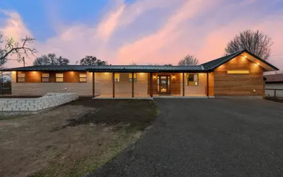 Guadalupe Bluff Modern House