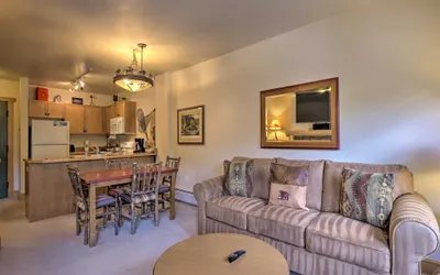 Copper Springs 1 Bedroom Condo #306