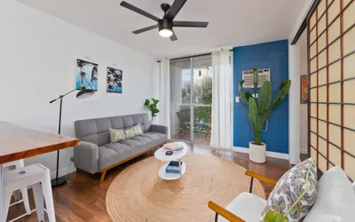 Big Island Kailua Village 208