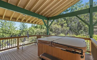 Heavenly Hilltop - 3-Level Home with Game Room