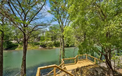 CL 954 River Cliff Retreat