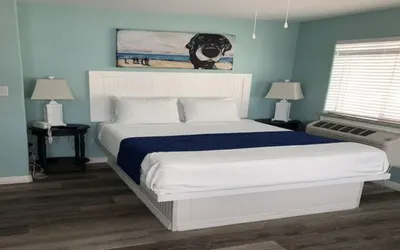 BeachGate Condo Suites and Oceanfront Resort  - Deluxe Suite Sleeps 4