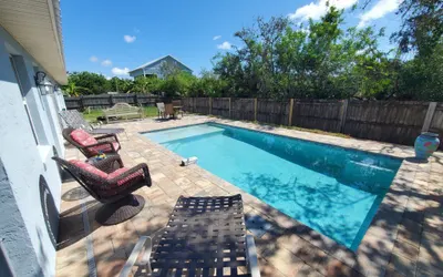 Crescent Cottage - Private Oasis with Pool