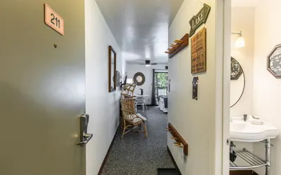 211 Bldg B