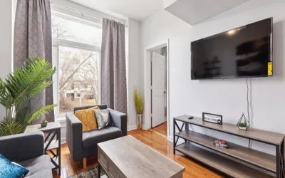 Comfortable Condo in the Heart of Bronzeville