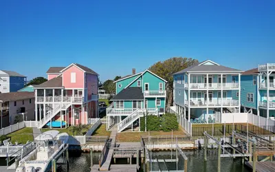 Auster / 144 Tuna Drive