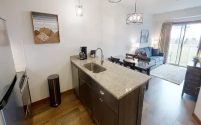 Allegheny 1BR+ condo sleeps 6 - right on the slopes!