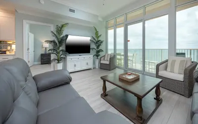 Phoenix Gulf Towers 1507