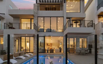 Lagoon Life Beach House