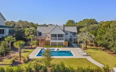 High Seas in DeBordieu Colony