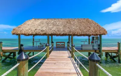 This condo is located in one of Islamorada's most prestigious condo complexes.