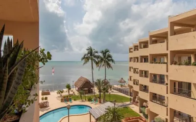 Picturesque 2 Bedroom Condo with Fabulous Ocean Views.