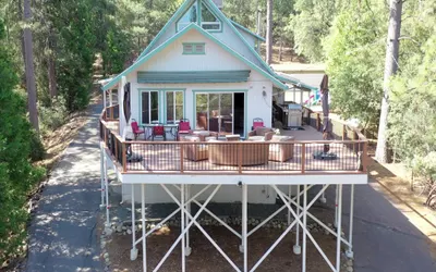 The Valley View: Pine Mountain Lake Cabin